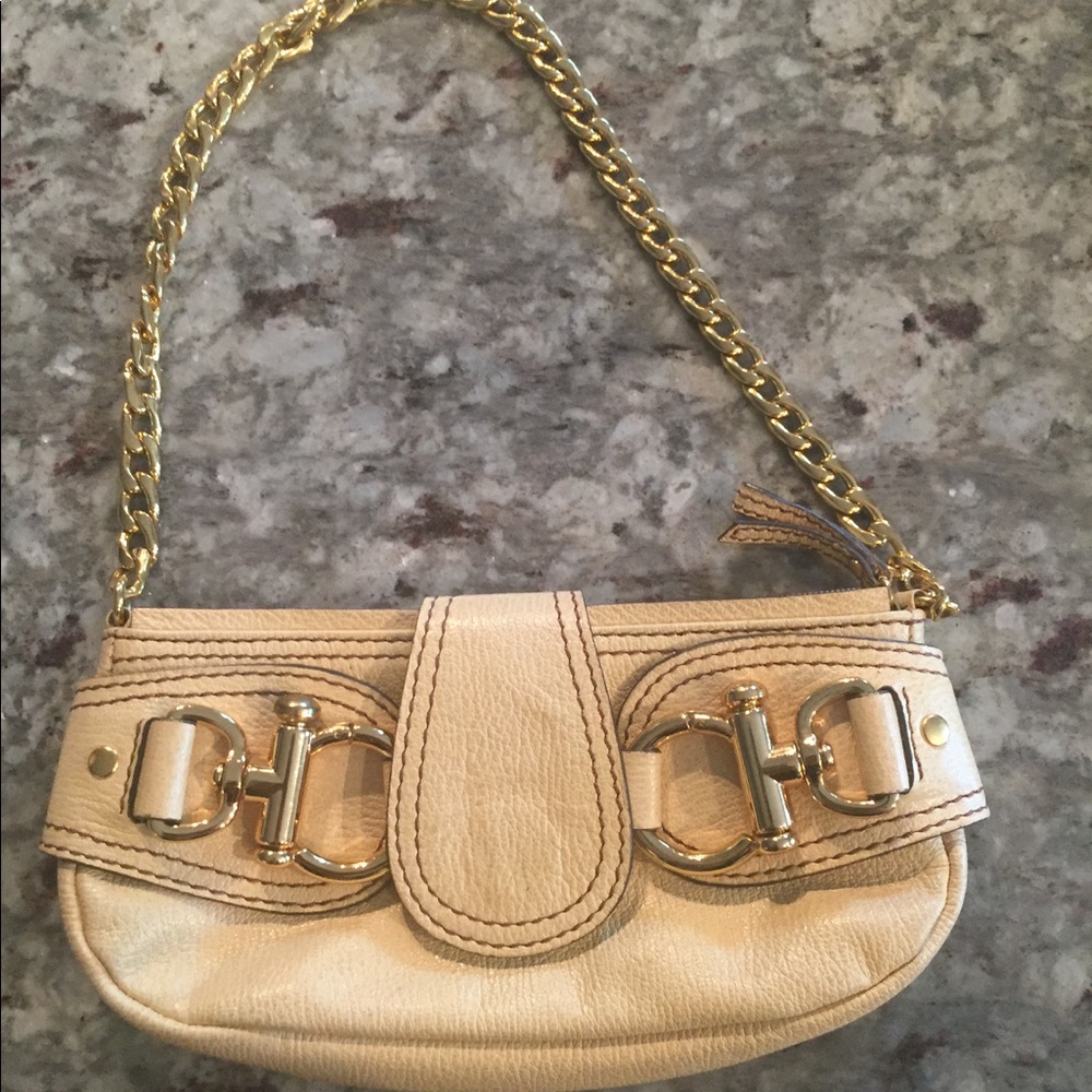 Fun and playful pale yellow handbag by Hype.